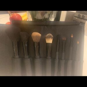 8 High Quality Makeup Brushes Black Leather Case